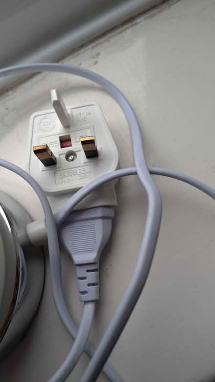 Photo of free Lamp - Touch activated, dimmable (Guildford GU1) #3