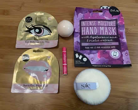 Photo of free Various items (Rogers Rd and Keele St) #3
