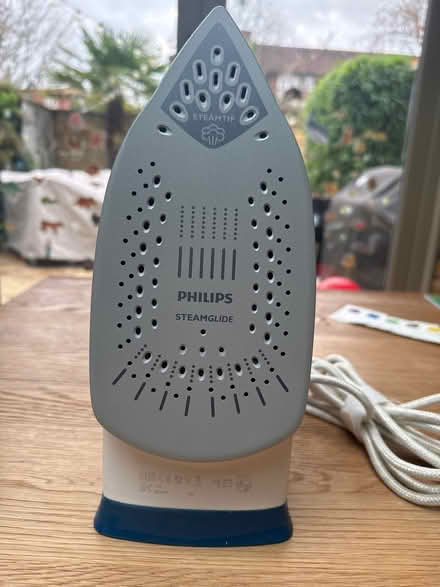 Photo of free Philips Azur Iron (TW9, Richmond) #3