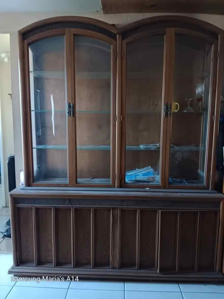 Photo of free China cabinet (holiday) #1