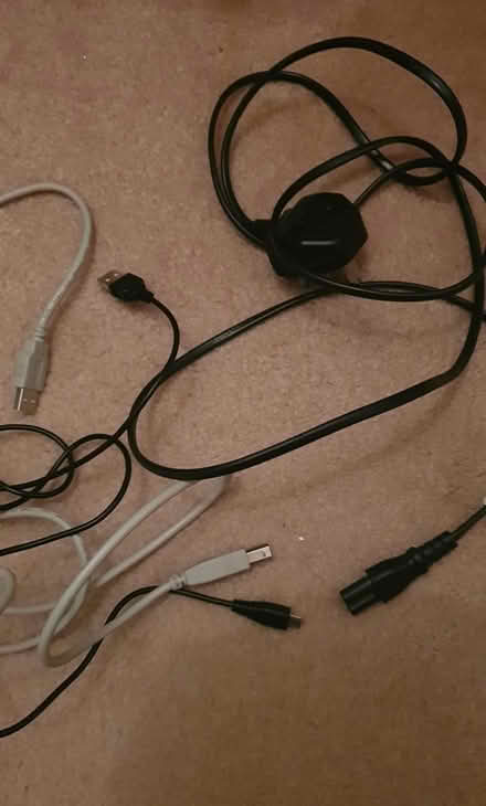 Photo of free Printer mains and usb cables x 2 (Luton) #1