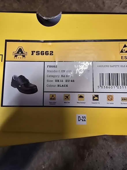 Photo of free Safety shoes, size 11 brand new (Bebington) #3