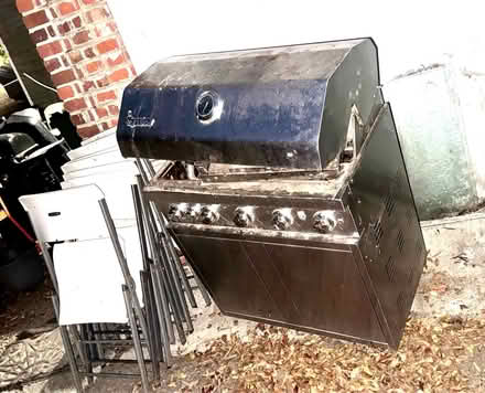 Photo of free Signateur 5 Burner Grill (Near West End, Richmond) #1