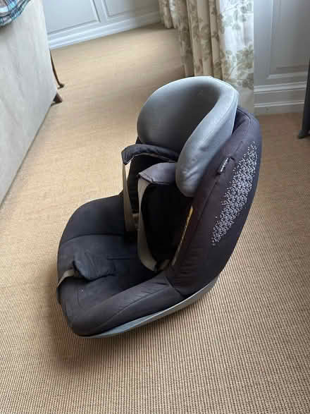 Photo of free Maxi Cosi Car Seat (TN23) #1
