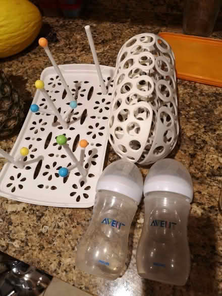 Photo of free Baby bottles and bits (SL6 maidenhead) #1