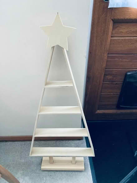 Photo of free Wooden Ornament Stand (Swanley BR8) #1