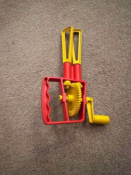 Photo of free Toy hand food whisk/mixer (IP6) #1