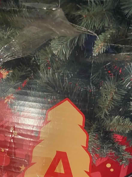 Photo of free 6ft artificial Christmas tree (Coulsdon CR5) #3