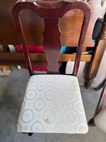 Photo of free 4 dining room chairs (Off Paradise) #1