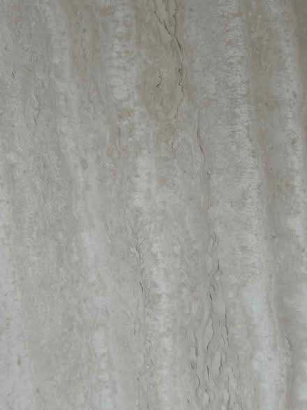 Photo of free Marble coffee table (Layer-de-la-Haye CO2) #3