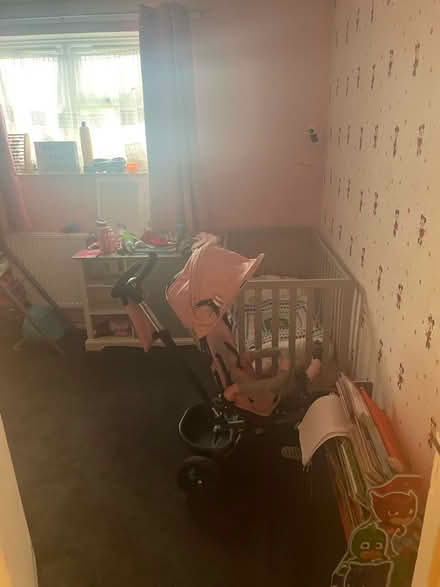 Photo of free Grey cot (Stevenage old town SG1) #1