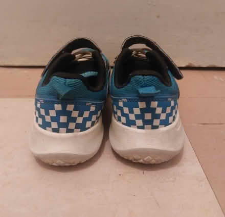 Photo of free Sonic trainers n adidas sliders (B32) #3