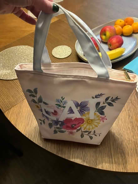 Photo of free Pretty floral lunch bag (Wokingham RG40) #1
