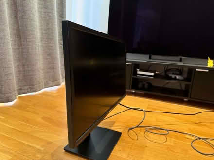 Photo of free ASUS 28" widescreen 4k LCD Monitor (PB287) (Millwall E14) #3