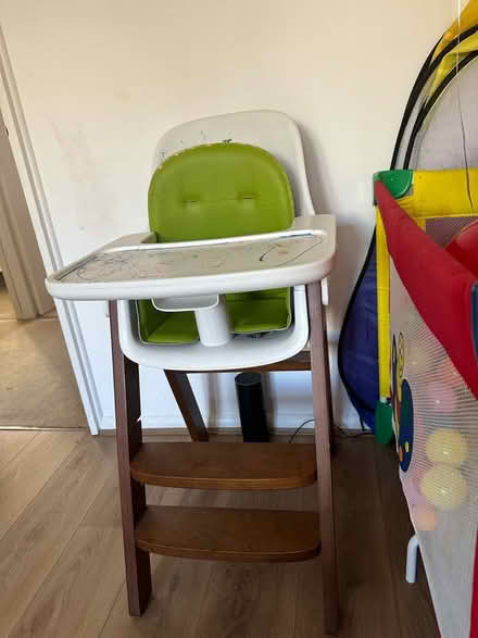 Photo of free High chair (Greenwich / deptford bridge) #1