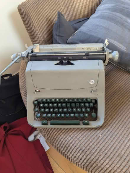 Photo of free Large typewriter (Surrey Quays SE16) #1
