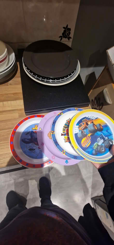 Photo of free Plates and bowls (Colliers wood) #3