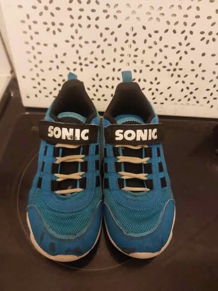Photo of free Sonic trainers n adidas sliders (B32) #4