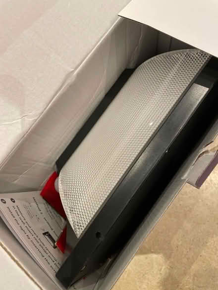 Photo of free Outside light (HP10 Penn) #3