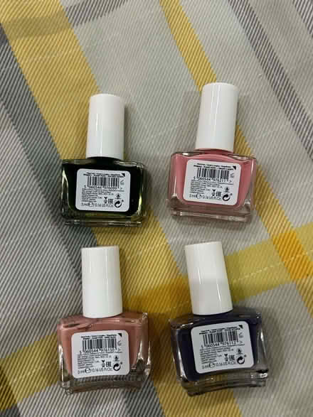 Photo of free Ciate Nail varnish (L26) #2