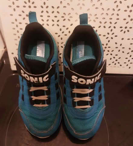 Photo of free Sonic trainers n adidas sliders (B32) #2