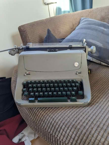 Photo of free Large typewriter (Surrey Quays SE16) #2