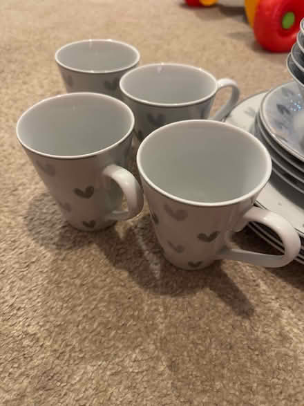 Photo of free Dinner set (Mountsorrel) #2
