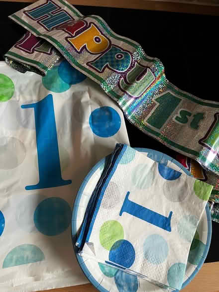 Photo of free 1st birthday banners, table cloth, paper plates & napkins (Woodley RG5) #1