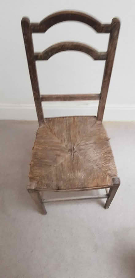 Photo of free Victorian oak chair with rush seat (HP10 penn) #4