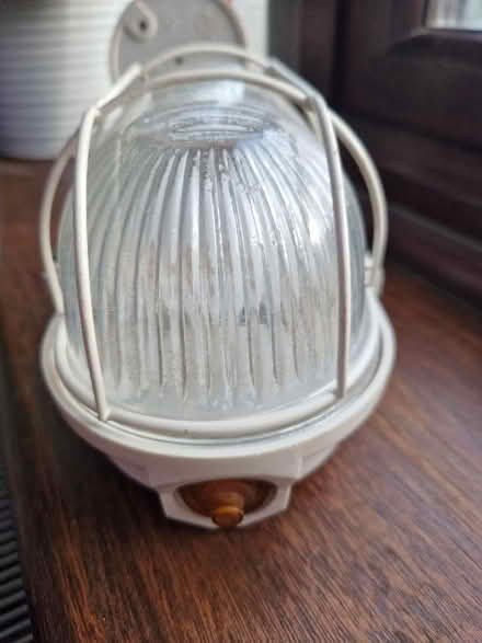 Photo of free Wall lamp (Gidea Park RM2) #4