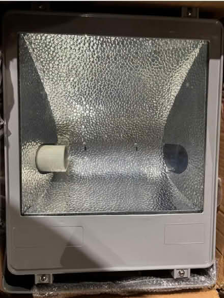Photo of free 400w Grey Die Cast Aluminium Floodlight (Kenley CR8) #1