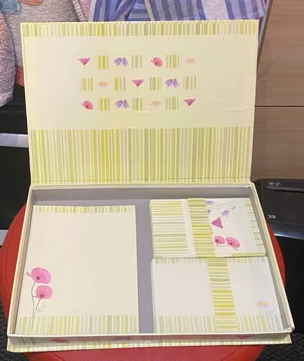 Photo of free Writing set (Jennett's Park RG12) #1