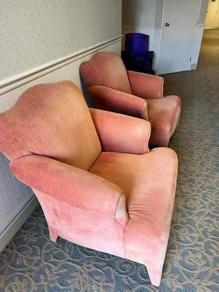 Photo of free 2 pink chairs - comfy (Lake San Marcos) #4