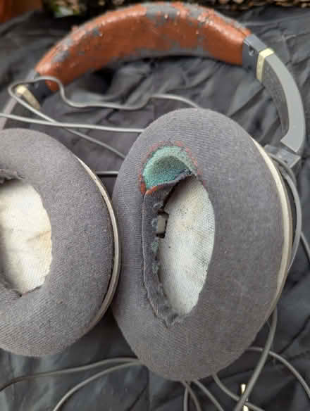 Photo of free Bose QC15 headphones (not working) (Portslade by Sea BN41) #3