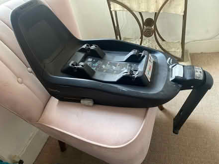 Photo of free 2way isofix baby car seat base (Ig11) #2