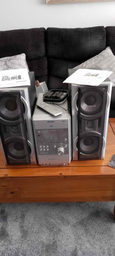 Photo of free Philips Stereo HiFi DVD System (TQ3) #1