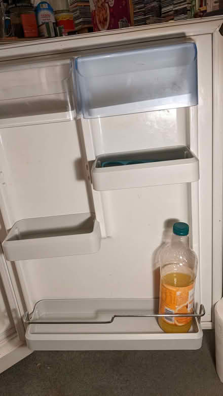 Photo of free Bosch Fridge and Bosch Freezer (both under counter) (Hampton Hill TW12) #3