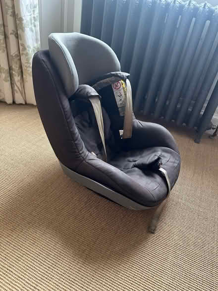 Photo of free Maxi Cosi Car Seat (TN23) #2