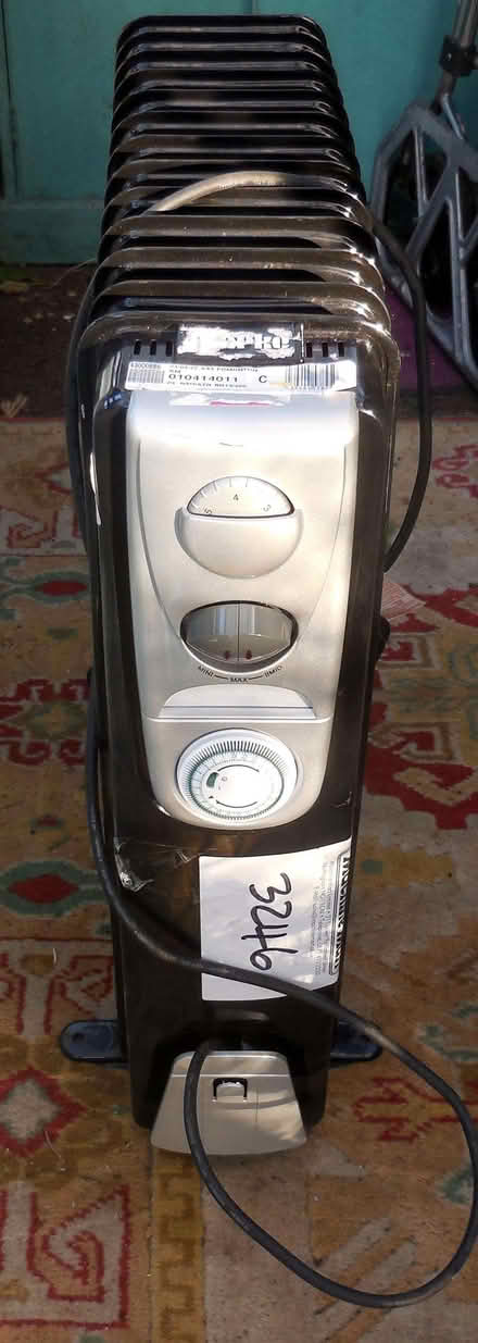 Photo of free Large oil-filled radiator with timer (Stroud GL5) #1
