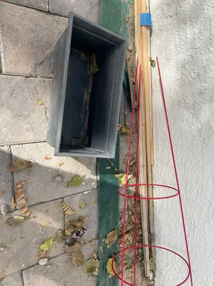 Photo of free TomatoCage,planters,green edger etc (NE Heights-Indian School/Penn) #2