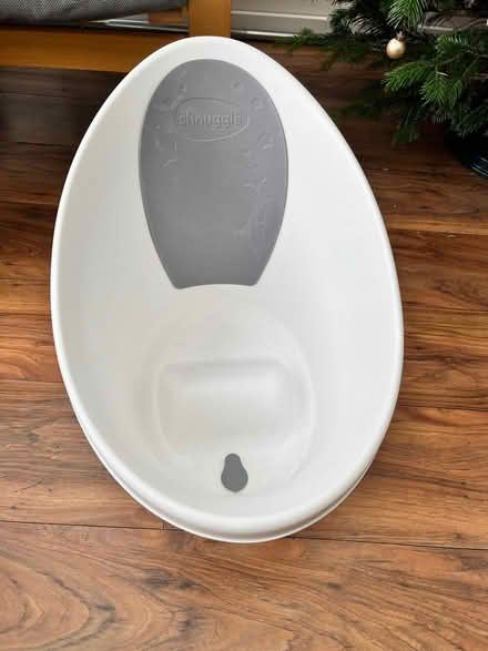Photo of free Baby bath tub (Brentford Gate TW8) #1