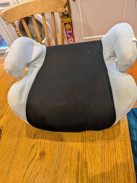 Photo of free Children's booster cushion 15-36kg (Hitchin SG4) #2