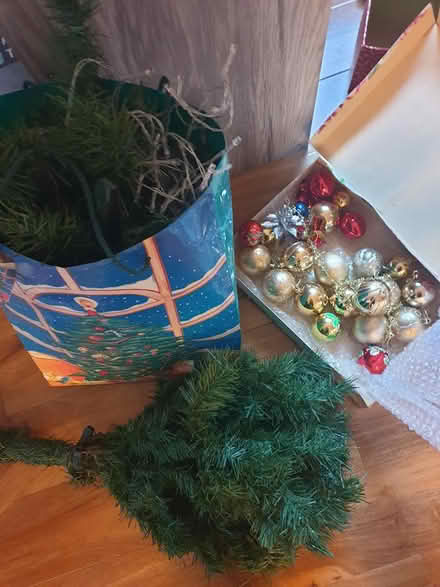 Photo of free Ironing board, Scales, Xmas Tree et (Stonegate Road, LS6) #1