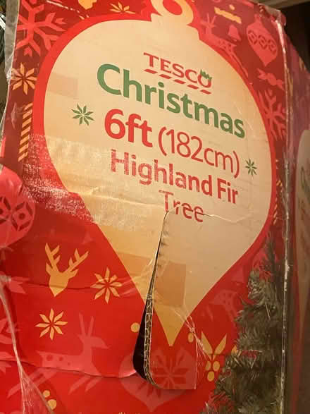 Photo of free 6ft artificial Christmas tree (Coulsdon CR5) #2