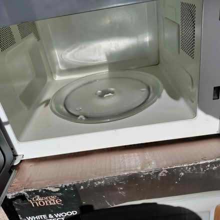 Photo of free Samsung Microwave 800W (Sarisbury Green) #2