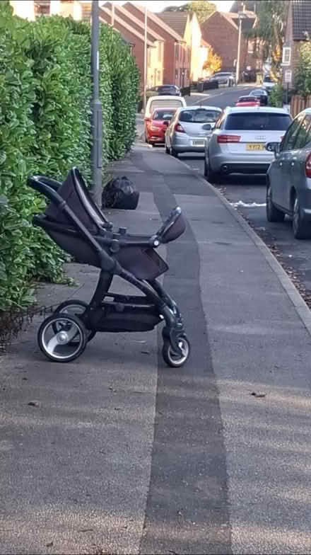 Photo of stroller (Sheffield S3 or near by) #1