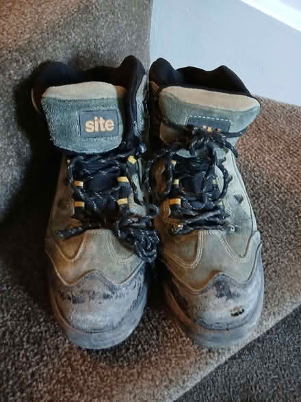 Photo of free Steel toe capped boots (Rydon Park EX2) #1