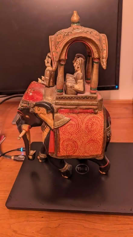 Photo of free Wooden ornament (Willesden Green) #1