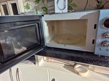 Photo of free Swan retro microwave (Shinfield RG2) #2