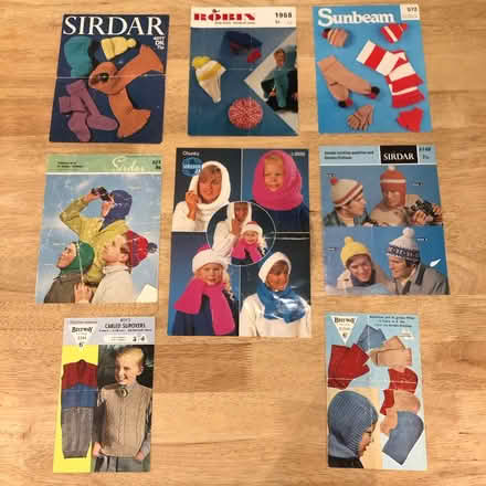 Photo of free knitting patterns hats scarf gloves (AL7 3LB) #1